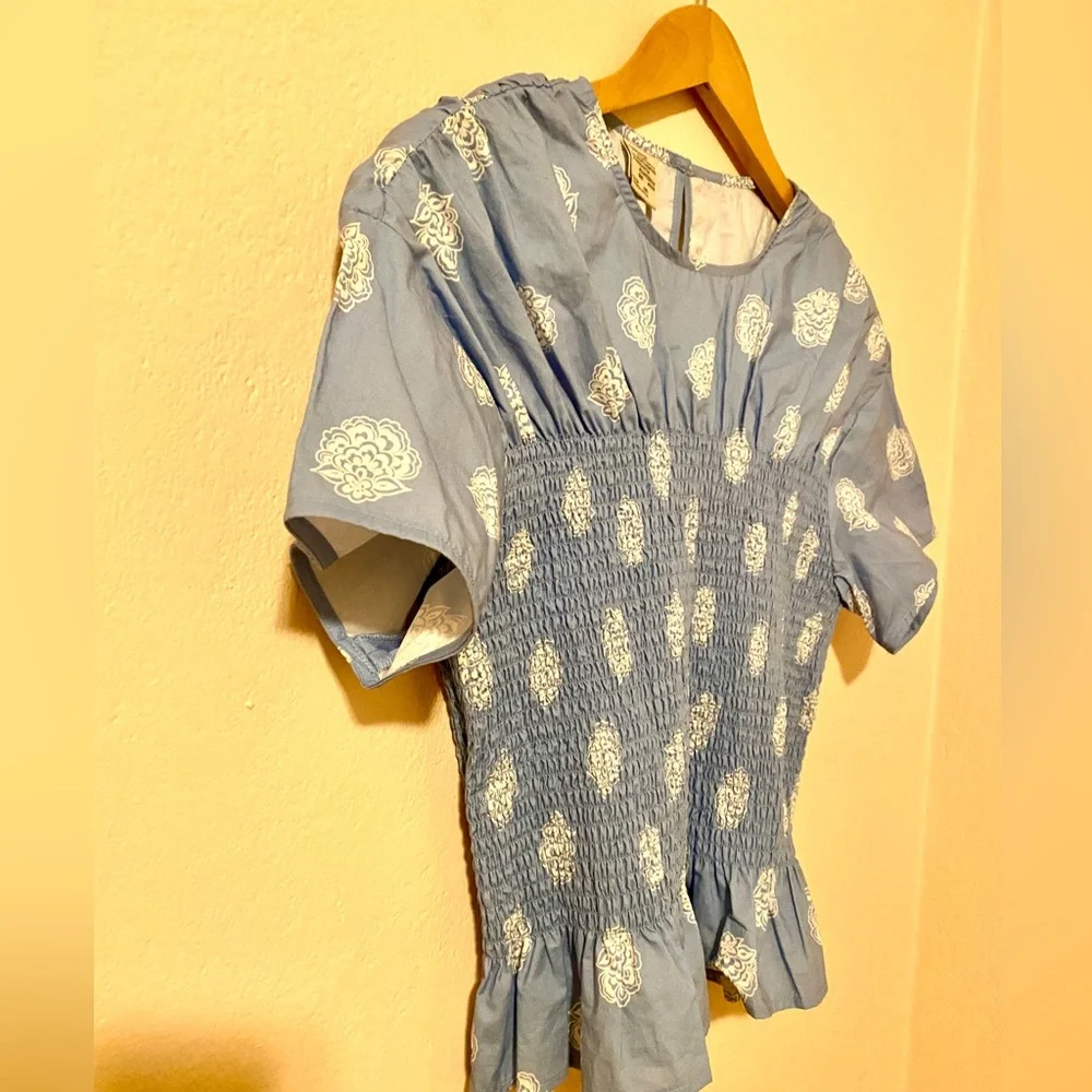 Baum und Pferdgarten mynowa smocked Top in modern blue flower Small / 6 - Picture 4 of 8